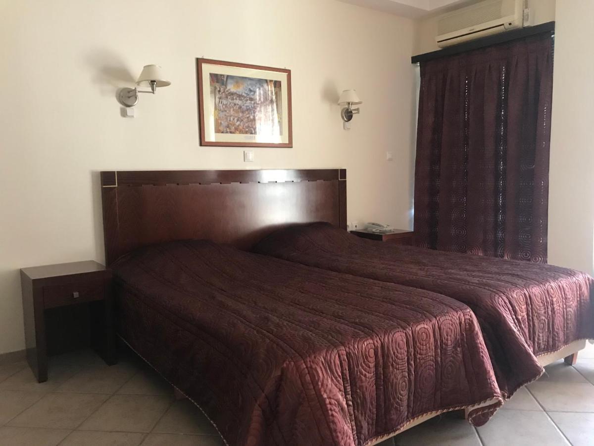 Plaza Hotel Nafpaktos Zewnętrze zdjęcie