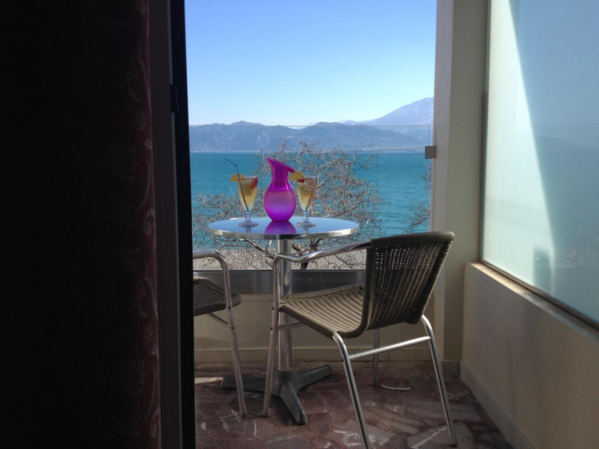 Plaza Hotel Nafpaktos Zewnętrze zdjęcie